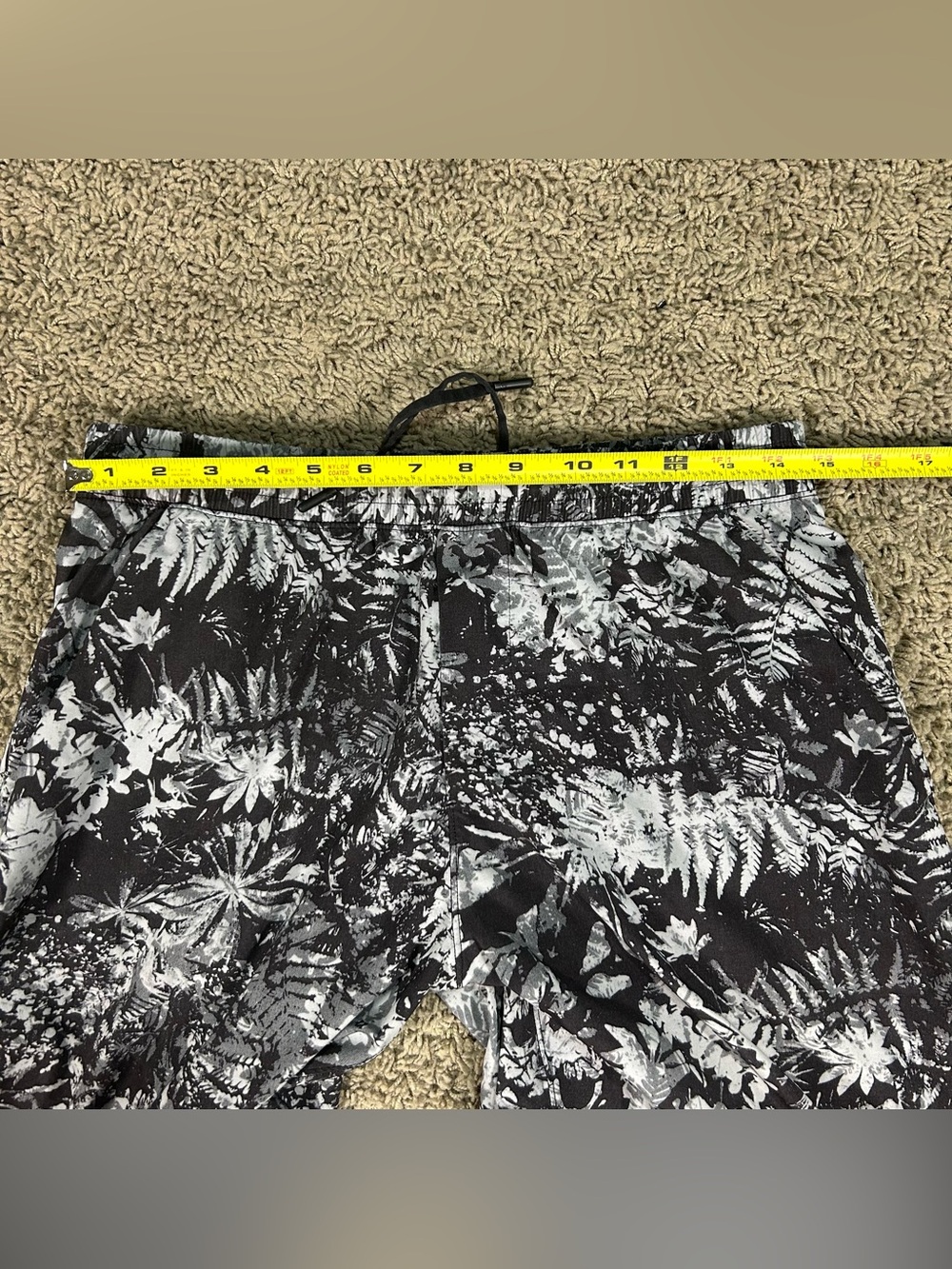 Lululemon Current State Shorts Mens Large 9" Canopy Ice Black Tropical Elements - Picture 5 of 9